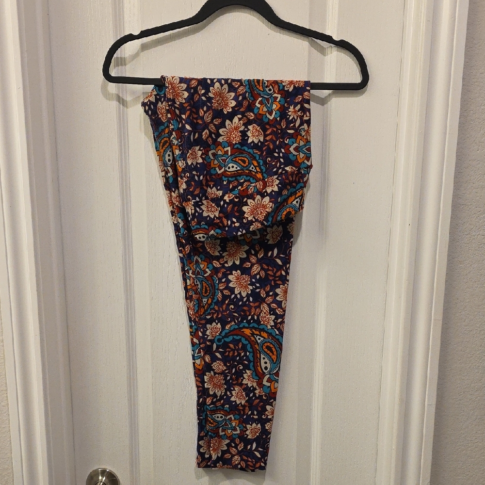 Lula Roe Floral Paisley Print Leggings